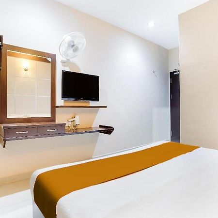 Sejati Hotel 实兆远 外观 照片
