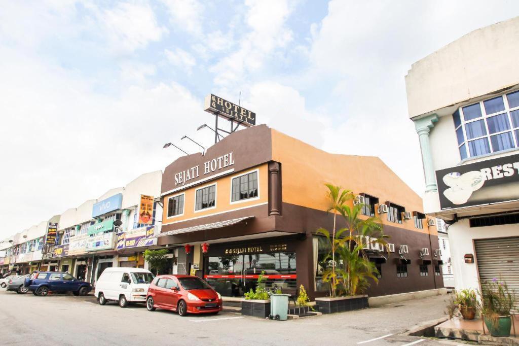Sejati Hotel 实兆远 外观 照片